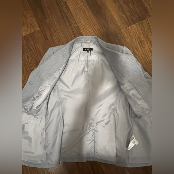 DKNY Two Button Grey Blazer Size 4 - Picture 2 of 5